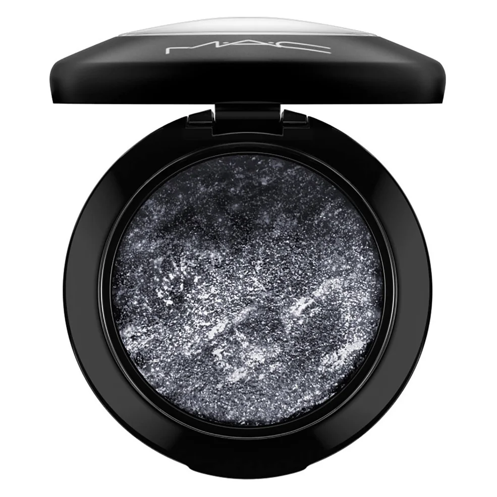 MAC Mineralize Eye Shadow (Various Shades) Immagine 1