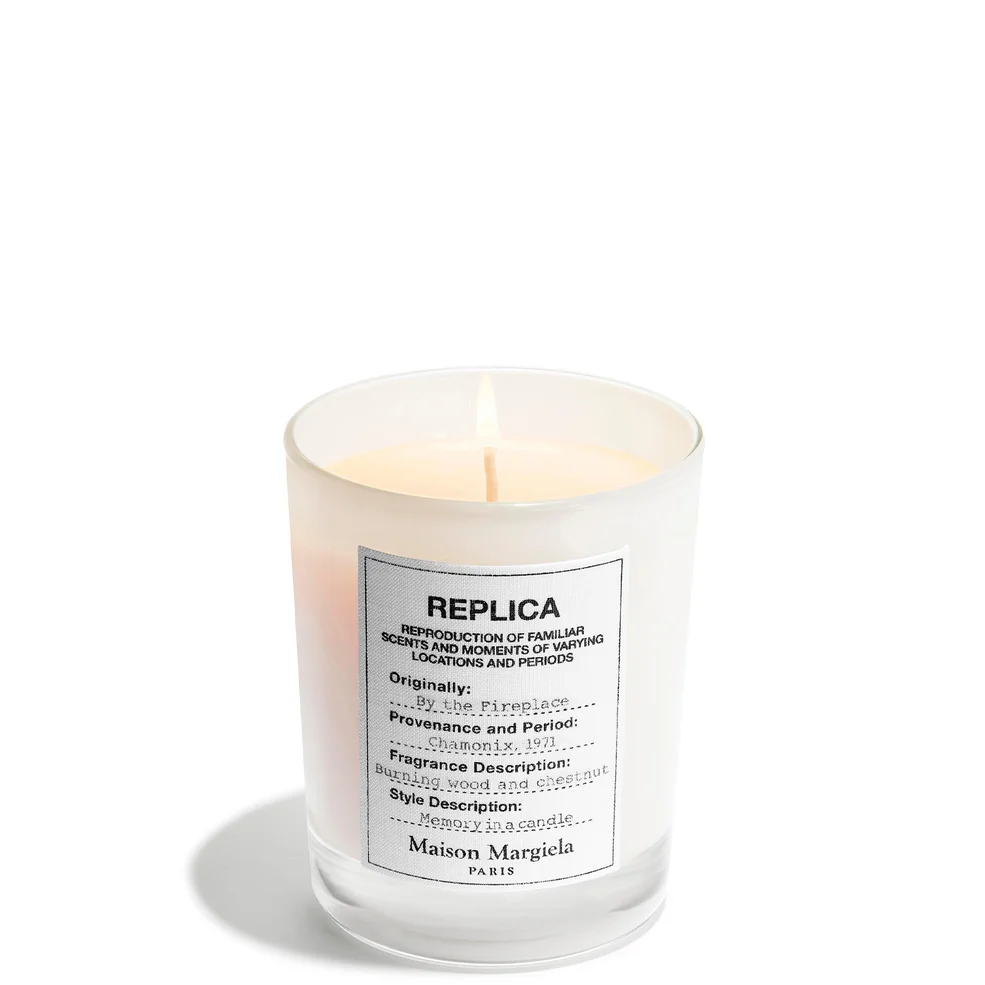 Maison Margiela Replica By The Fire Place Candela 165 g Immagine 1