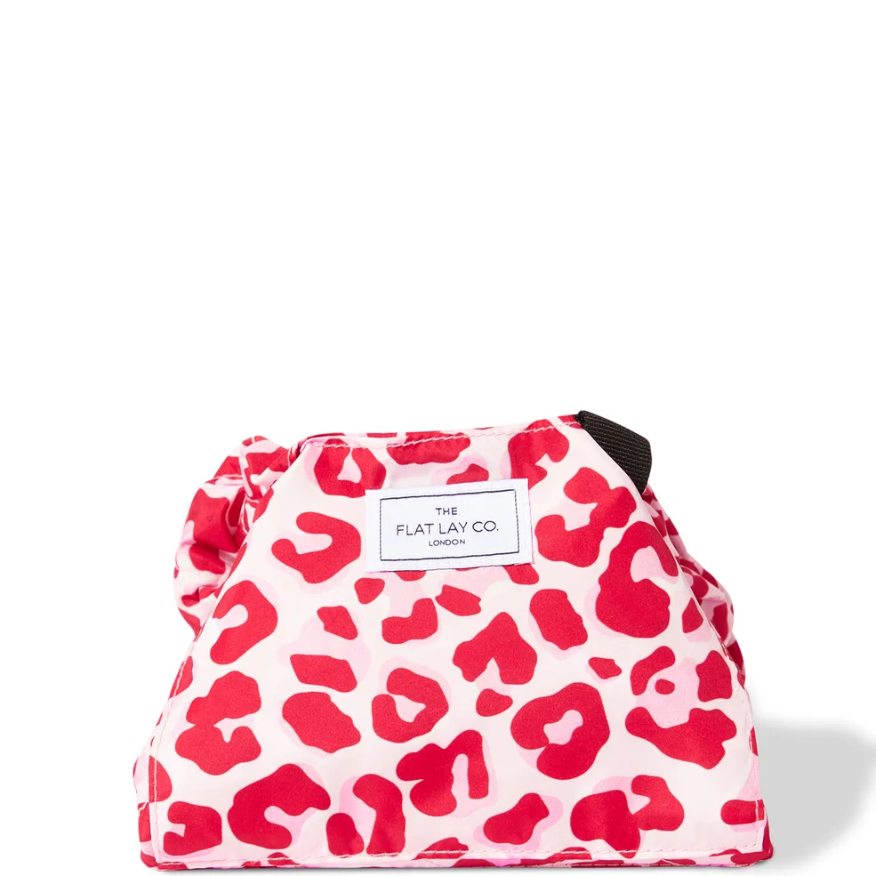 The Flat Lay Co. Drawstring Bag - Pink Leopard Immagine 1