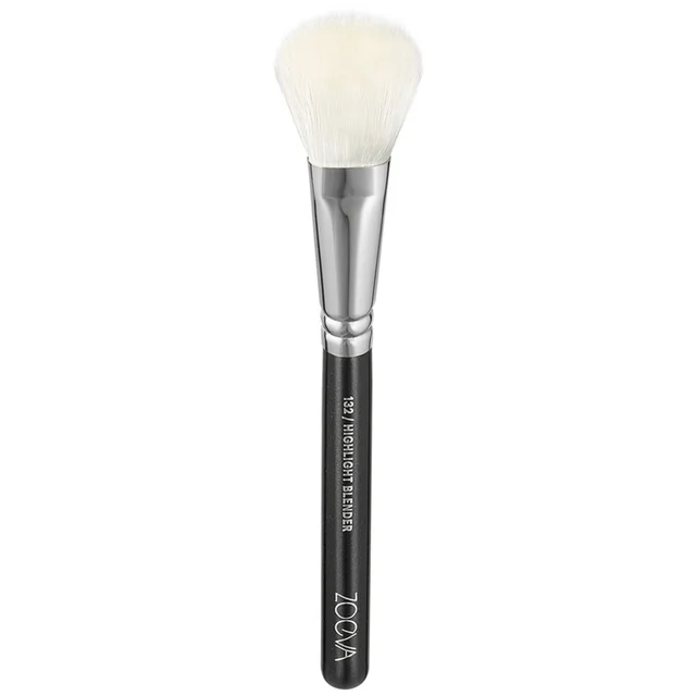 ZOEVA 132 Vegan pennello per stendere l'highlighter