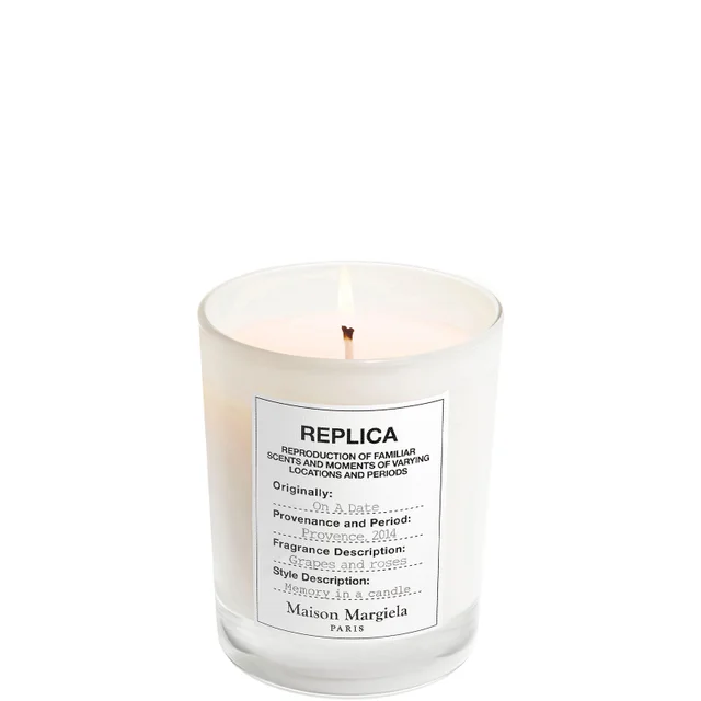 Maison Margiela Replica on a Date candela 165 g