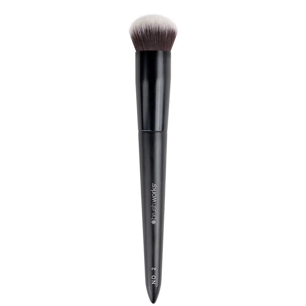 brushworks No. 2 Buffing Foundation Brush Immagine 1