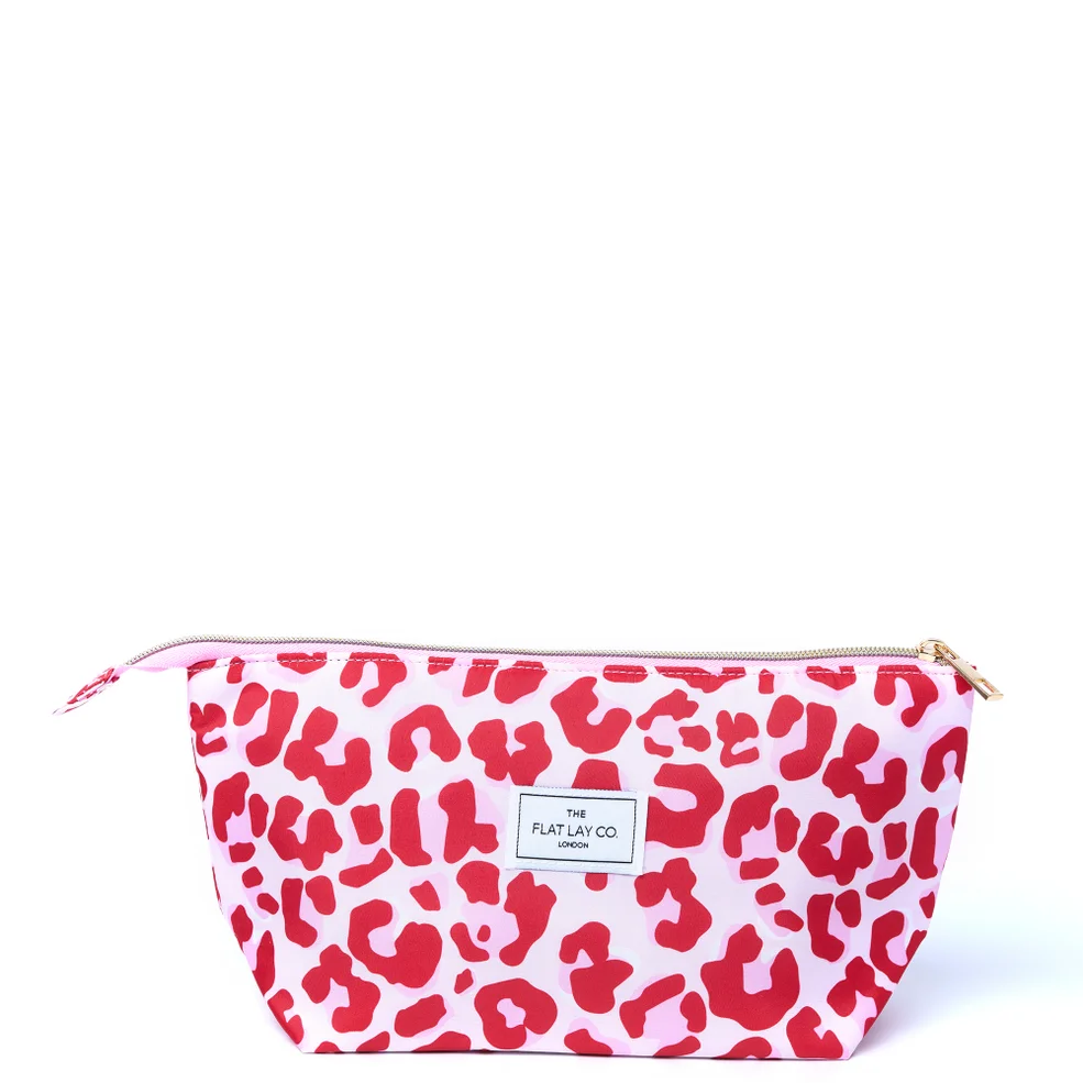The Flat Lay Co. Essential Pouch in Pink Leopard Immagine 1