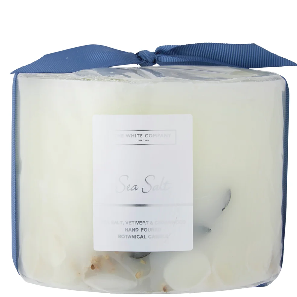 The White Company Sea Salt Large Botanical Candle 1.6kg Immagine 1