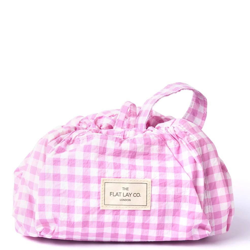 The Flat Lay Co. Parachute Drawstring Flat Lay Makeup Bag - Pink Gingham Immagine 1