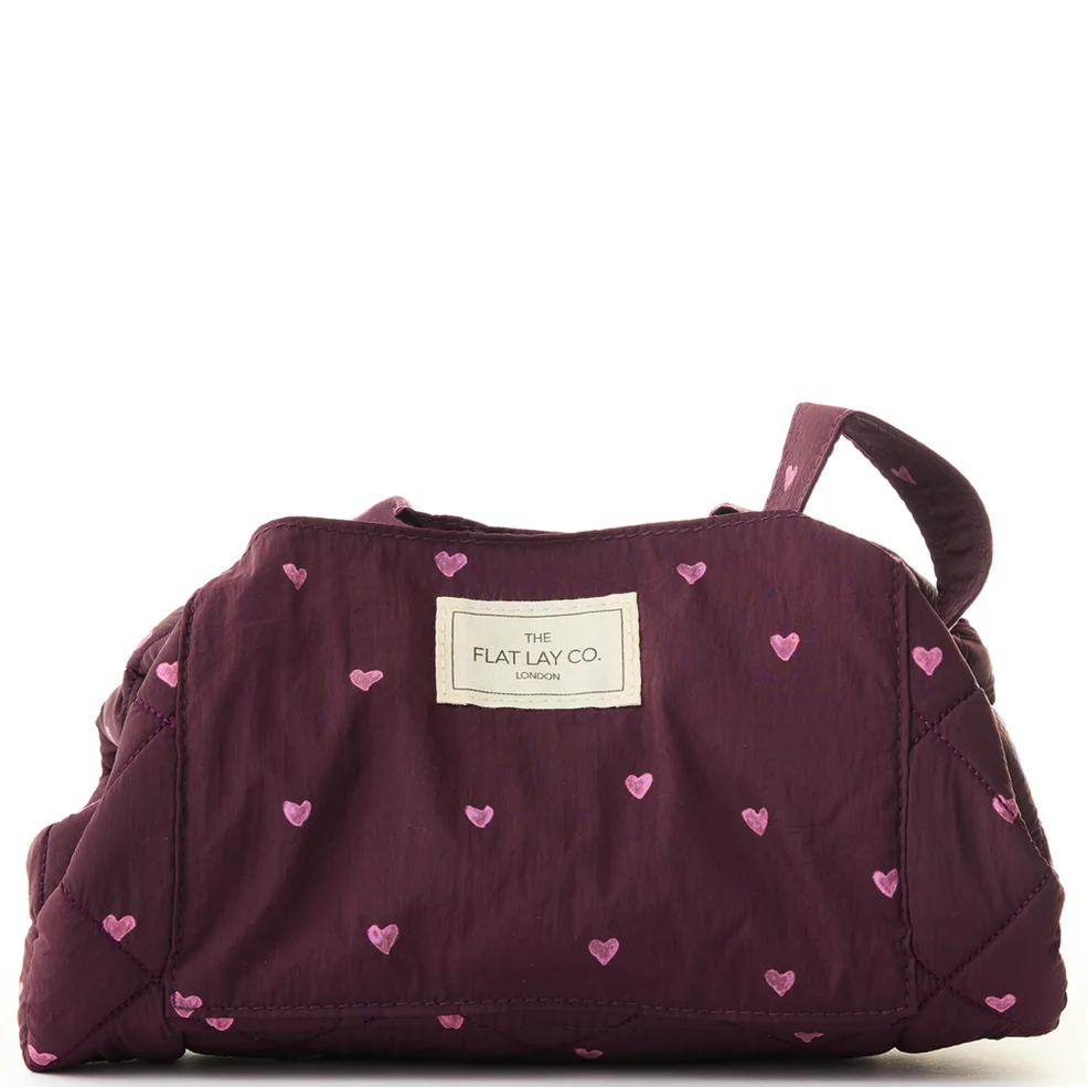 The Flat Lay Co. Parachute Drawstring Flat Lay Makeup Bag - Burgundy Hearts LOOKFANTASTIC EXCLUSIVE Immagine 1
