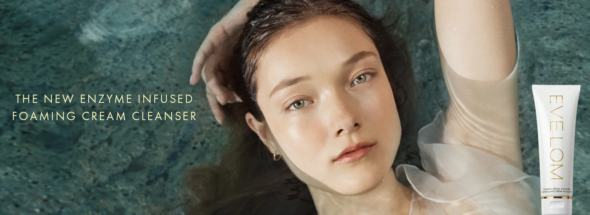 donna con prodotto eve lom